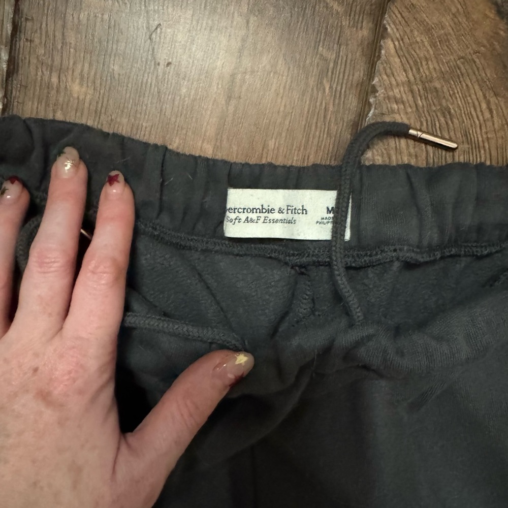 Abercrombie Gray Cargo Sweatpants and Sweatshirt Set - Picture 5 of 7